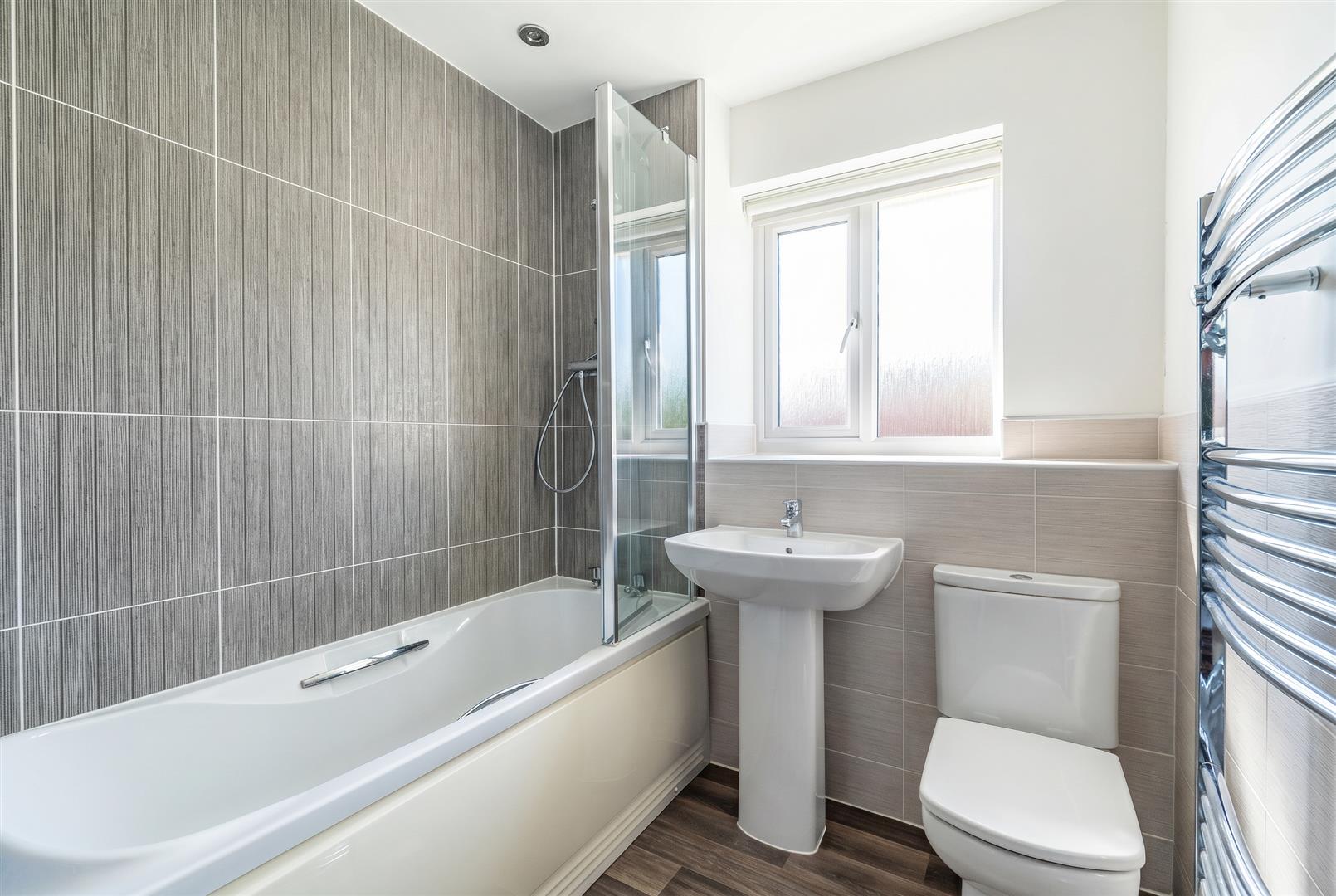4 bed property in Charnwood Mews, Leyland